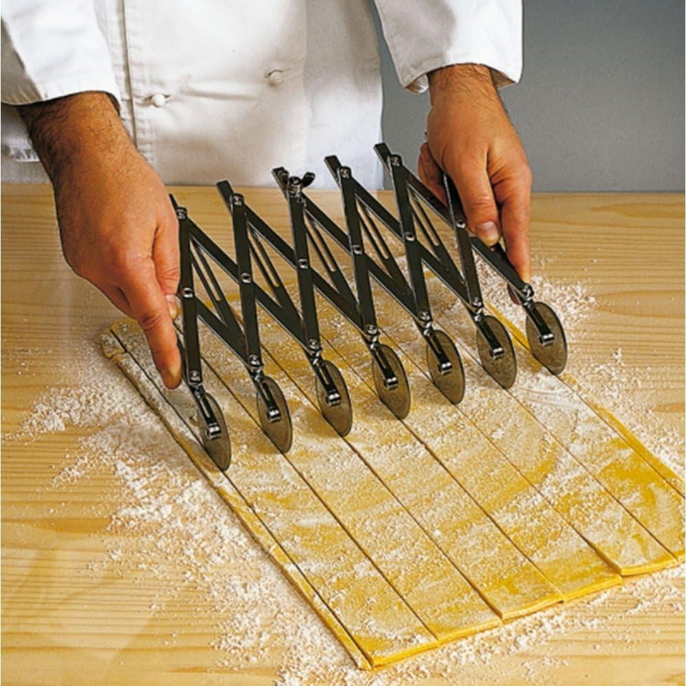 Martellato Expandable Pasta Cutter